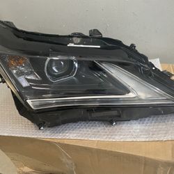 2016-2019 Lexus RX 350 Right Headlight 