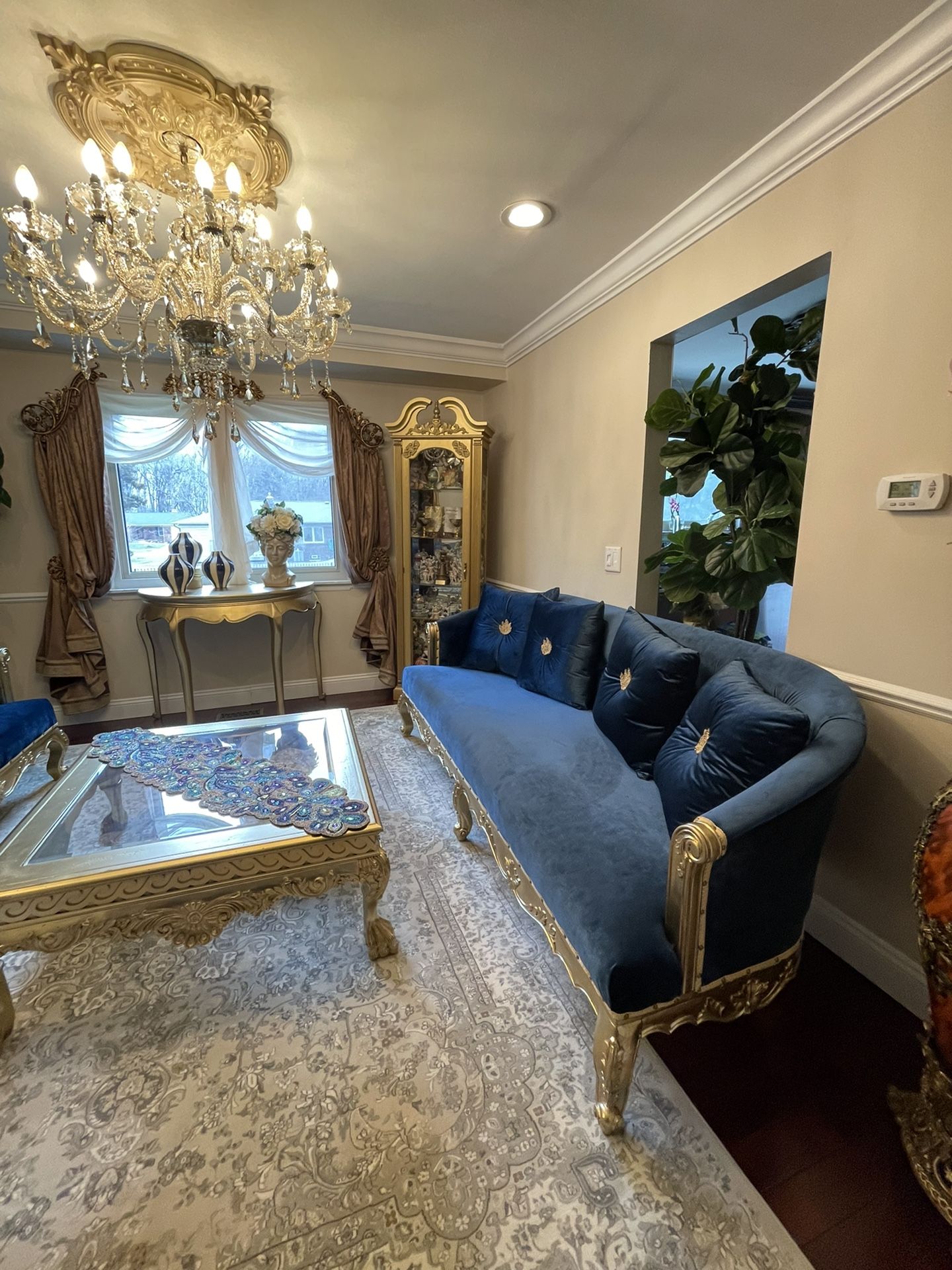 Very Beautiful gorgeous living room set 2 sofa And coffee table includes a Console Custom made
