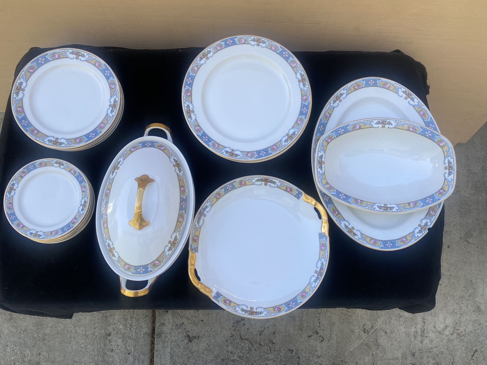 Crown Imperial Czechoslovakia China Set