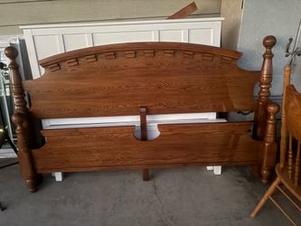 Beautiful Solid Wood King Size Headboard & Footboard Set