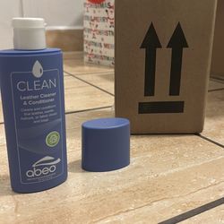 2 Shoe cleaners & conditioners boxes