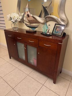 Buffet sideboard cabinet