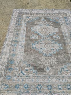 Surya Area Rug 9' x 6' 4"