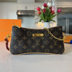 Louis Vuitton Pochette Liv 