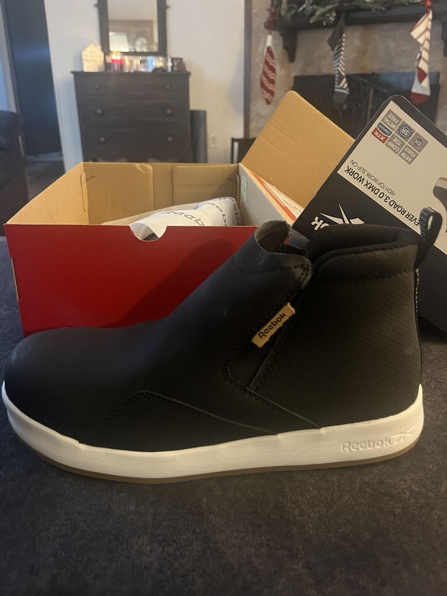 Women’s 8.5 Steel Toe Shoes