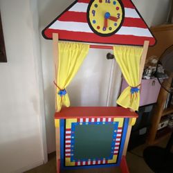 Wood Puppet Show Stage With7 Puppets
