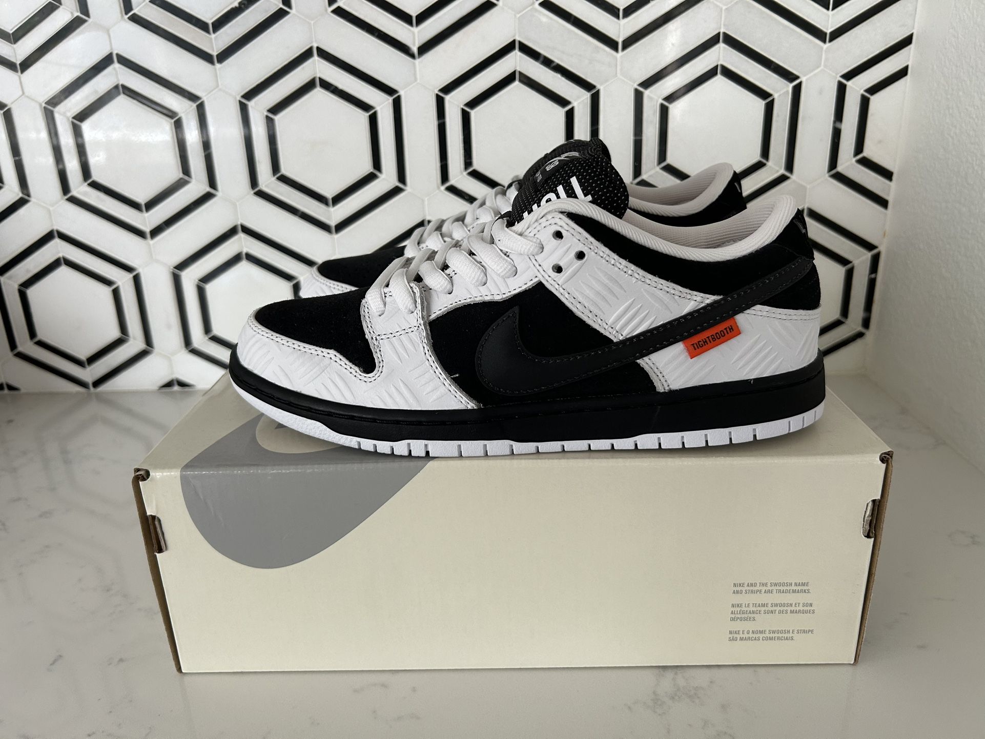 Nike Dunk Low SB X Tightbooth Size 8.5