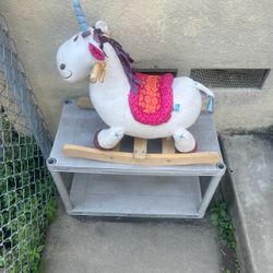 TOY RIDING HORSE