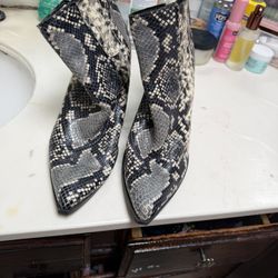 Women Short Boots Size 8