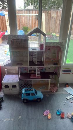 Large doll house