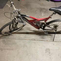 Mongoose MGX DXR 26’