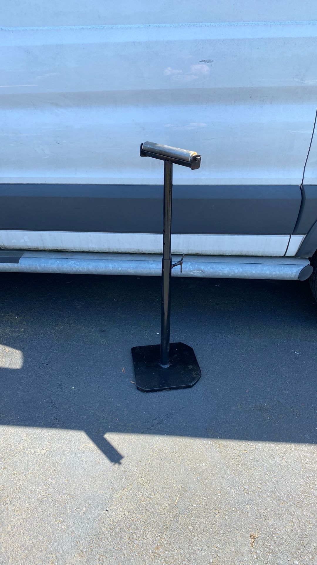 Adjustable Support Roller For Work Bench Or Table saw