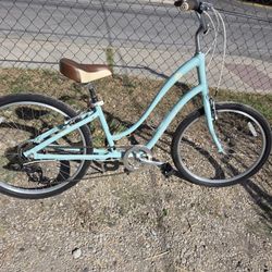 Pure Trek Cruiser Bike