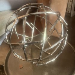 Decorative metal sphere