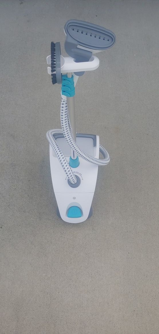 (NEW) $25 obo adjustable steam cleaner