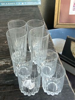 Drinking glasses set 6 dlrs