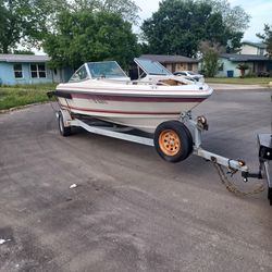 1989  Sea Ray Boat with a 135 horsepower.