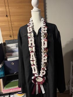 Graduation leis