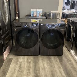 ‼️LG Front Load Washer And Electric Dryer Set‼️