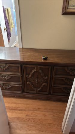Dresser 6 drawer