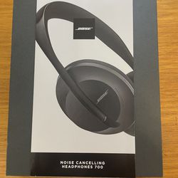 Bose Headphones 700, Noise Cancelling Bluetooth Over-Ear Wireless Headphones with Built-In Microphone