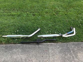 Harley Davidson Softail Chrome Exhaust System HARFXS1584 with mounting bracket