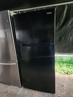 Frigidaire fridge 30"W