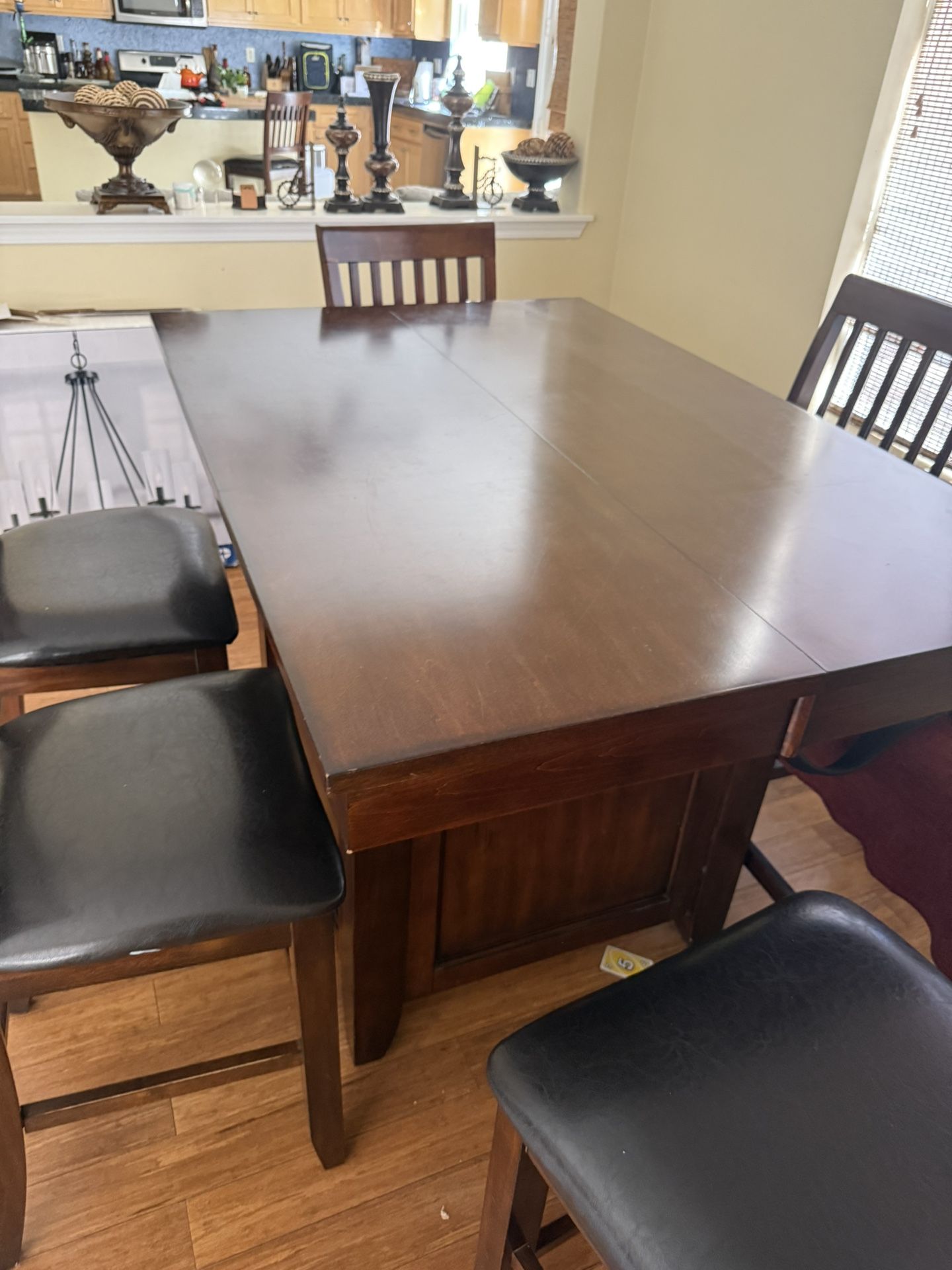 Table And Chairs For 6