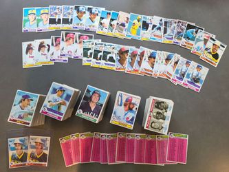 1979 Topps lot. Approximately 2 complete sets. About 1500 cards. On average there are 2 of each star (some more, some less). Mid grade. Very few have