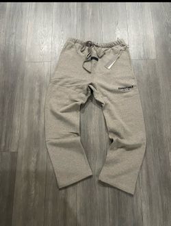 Size S,M essentials shorts grey