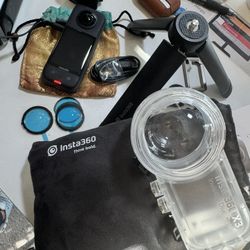 Insta360 X3 with Underwater Case ++++ More!