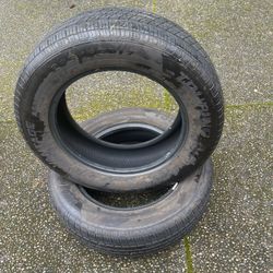 2 used 225/65R17 touring vantage tire