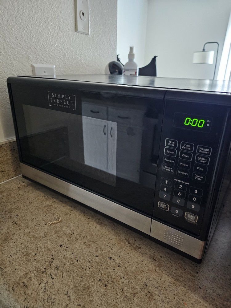 1.1 Cu Ft Microwave 
