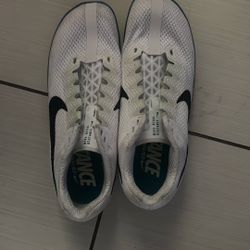Nike Rival Distance