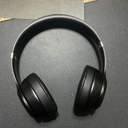 Beats Solo 4 Bluetooth Headphones - Matte Black 