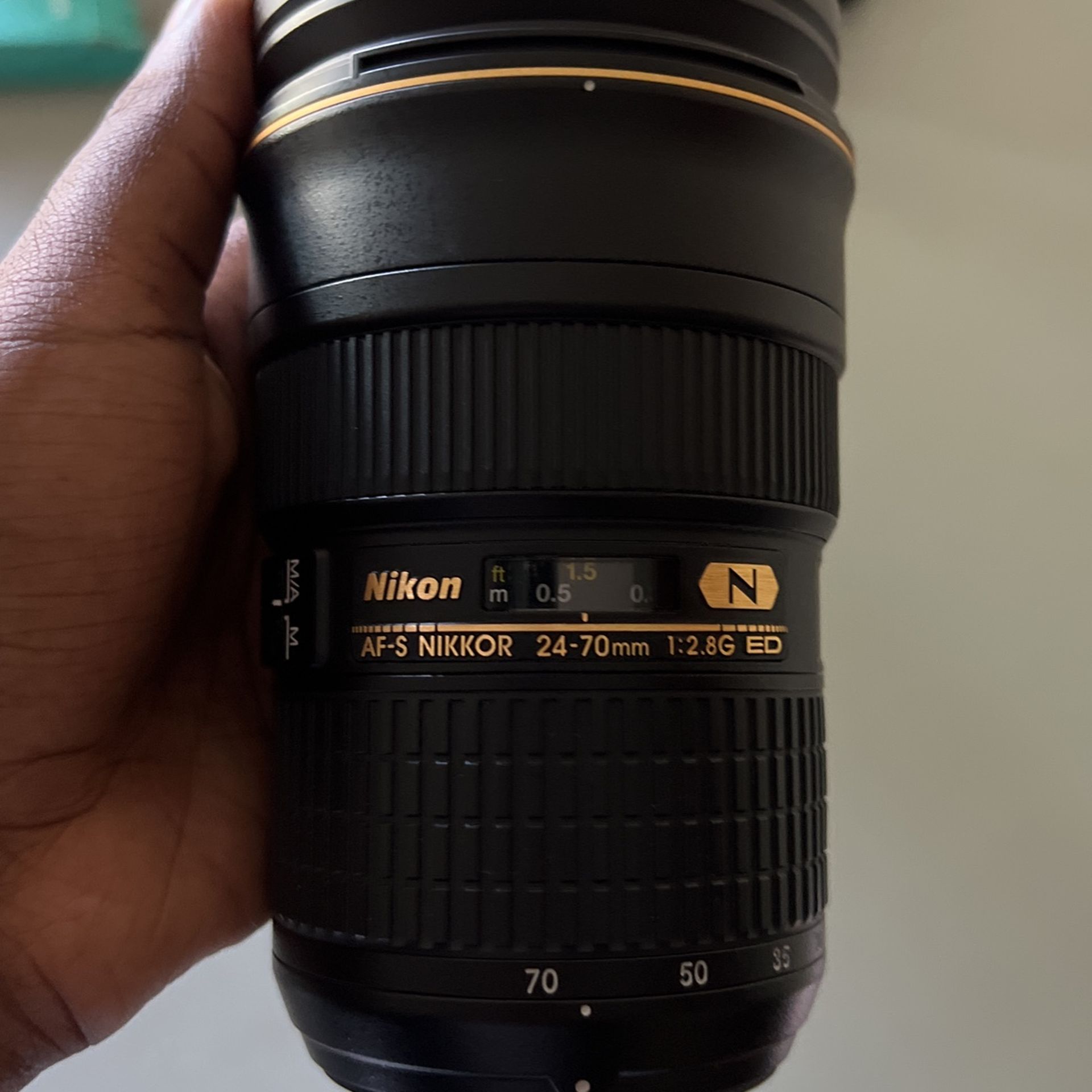 Nikon 24-70mm Camera Lens