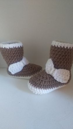 Crochet baby boots
