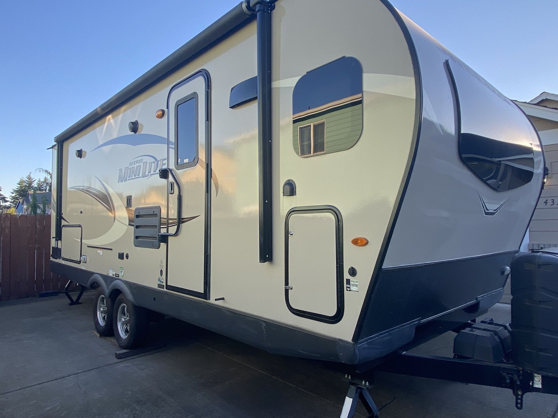 2020 Rockwood Mini Lite 2506s. 