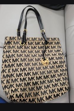 MICHAEL KORS Black & Tan Monogram Signature Jacquard Tote