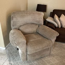 2 Recliner Chairs