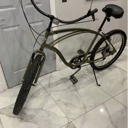 Great Electra Bike 7 Speeds -Thru Wheel!! Like New