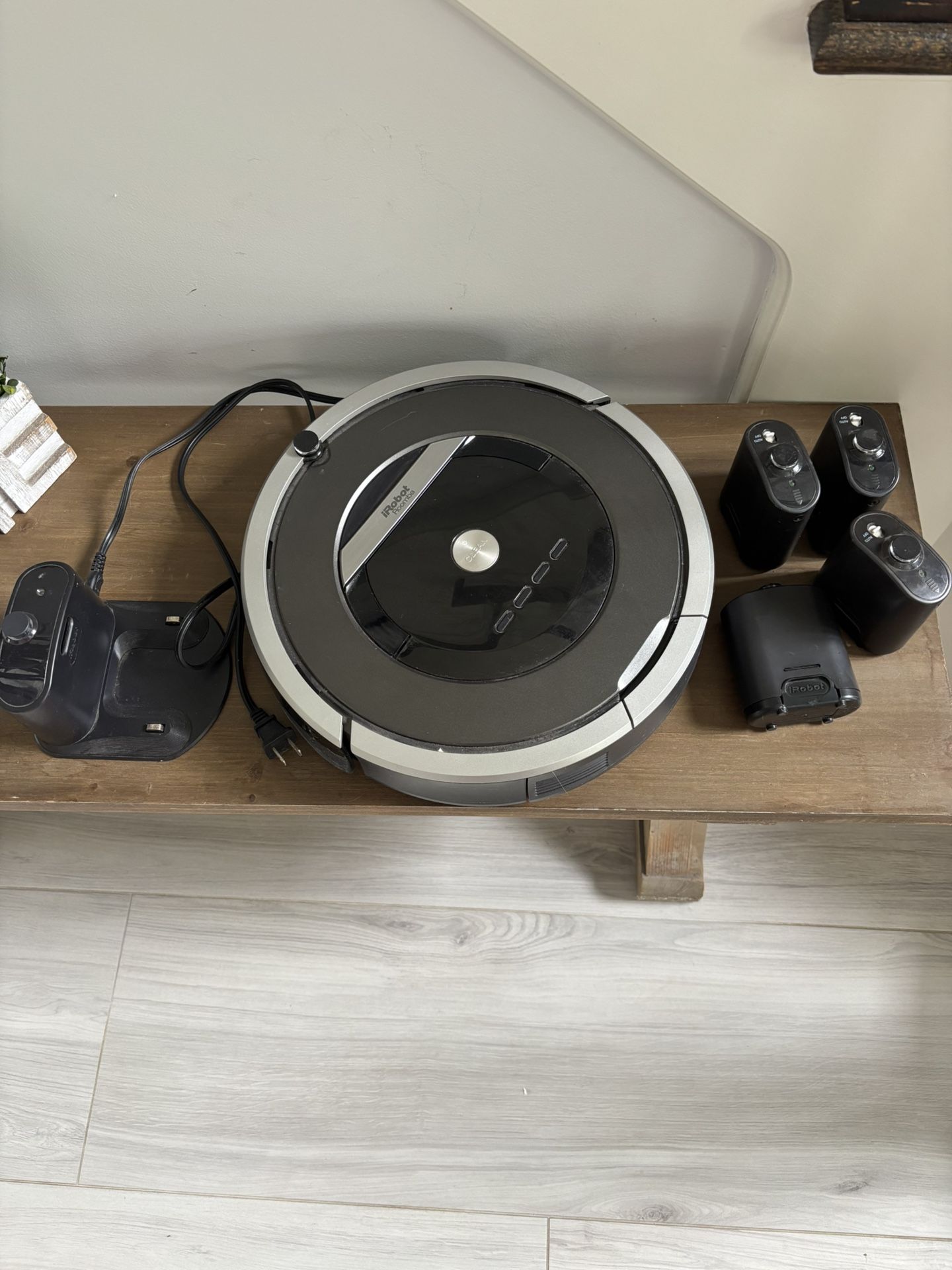 iRobot Roomba Robot Vacuum Cleaner And Accessories