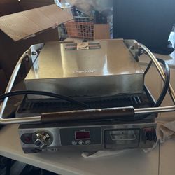 Panini Grill/Press with Grooved Top