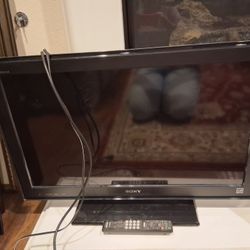 Sony TV 32" Screen 