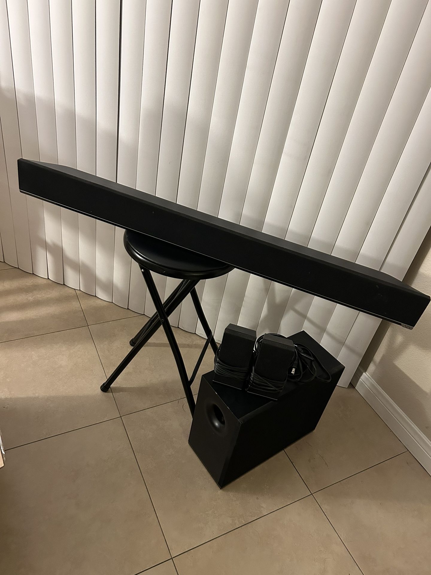 Vizio Sound Bar With Bluetooth Subwoofer & Two Tweeters
