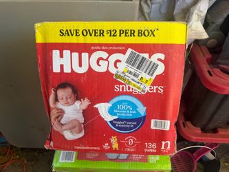 Huggies Little Snugglers Newborn Diapers 136 Count