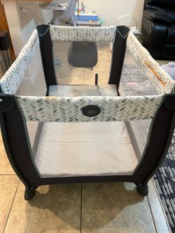 Play pen