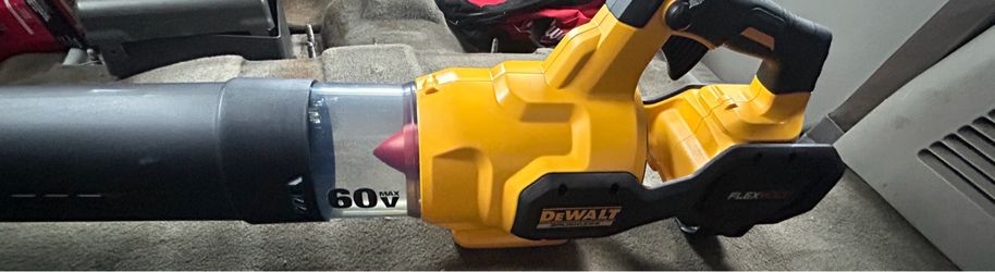 FLEXVOLT 60V MAX 125 MPH 600 CFM Brushless Cordless Battery Powered Blower (Tool Only)