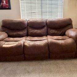 Brown Manual Reclining Sofas
