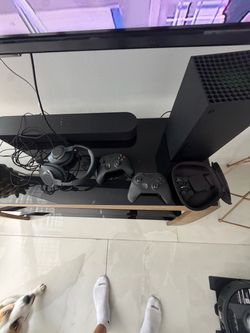 Xbox Series X Bundle – $700